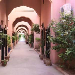 rsidence-assiyahia-avec-piscine-marrakech.marrakeshhotelsmorocco.com/